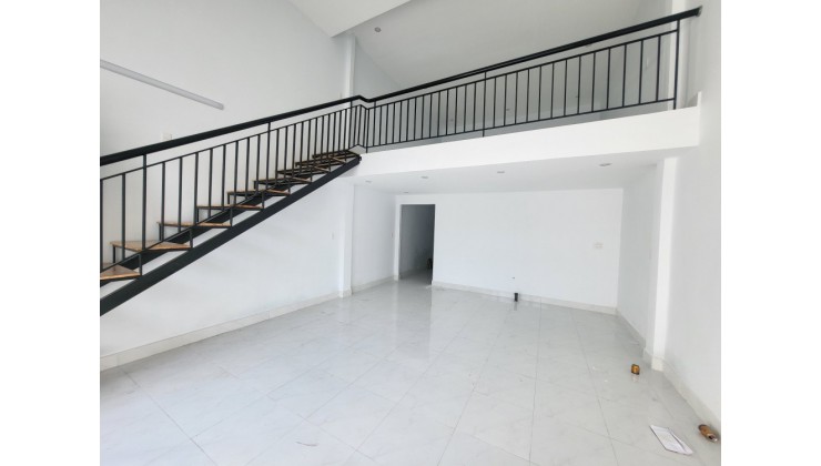 Hiếm vô cùng. 2Lầu. 80m2. 3,4 tỷ. Kiệt Lâm Hoành. 100m là biển